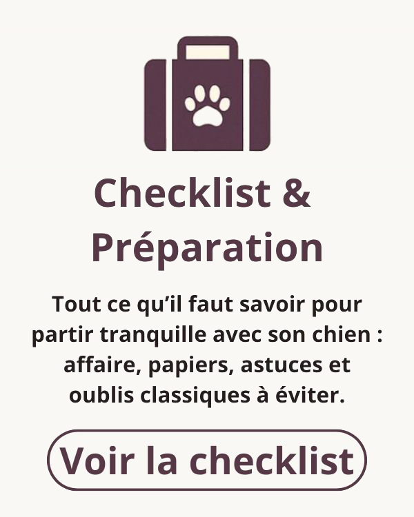 Icône de valise avec une empreinte de patte et texte “Checklist & Préparation” présentant les indispensables à emporter pour voyager avec son chien.
